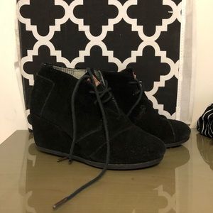 Toms Wedge Booties